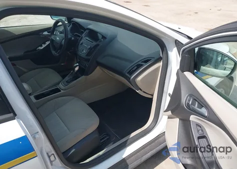 2016 Ford Focus Se z USA, uszkodzony, nr VIN 1FADP3K27GL219629